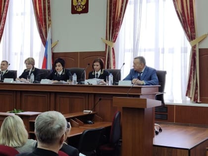 14 февраля 2025 года в универсальном зале Тамбовского областного суда состоялся семинар-совещание с судьями районных (городских) судов области, а также мировыми судьями области.
