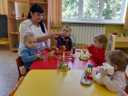 Малыши в заботливых руках