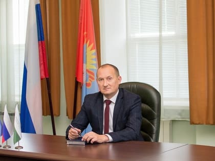 Поздравление руководителя Мичуринского ГАУ Сергея Жидкова с Днем Конституции