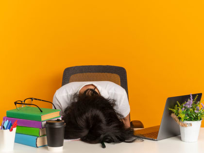 12 мая – день осведомленности о синдроме хронической усталости.