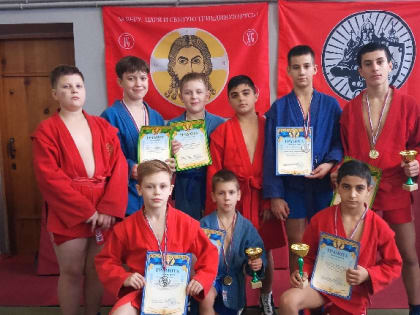 Самбисты Мичуринска продолжают пополнять свою медальную коллекцию