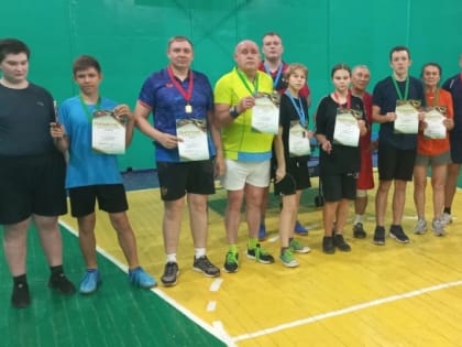 Теннисный турнир в честь Дня Учителя прошел в Мичуринске