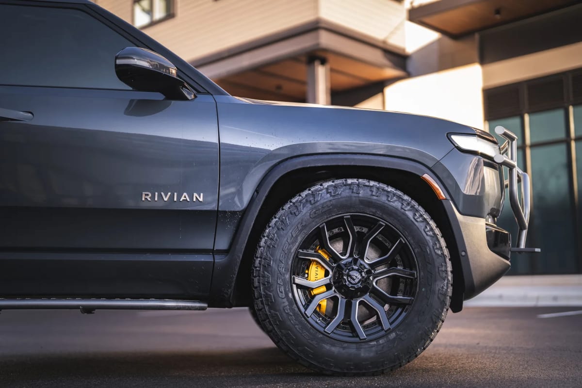 Rivian R1T custom build by Ernie's Custom Shop, photo 8 of 15