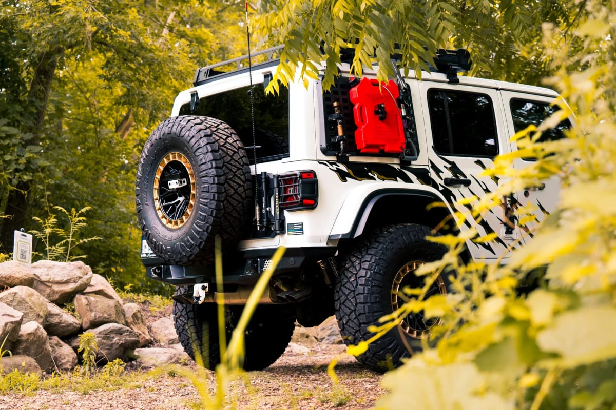 Jeep Wrangler 392 custom build by Ernie's Custom Shop, photo 18 of 52