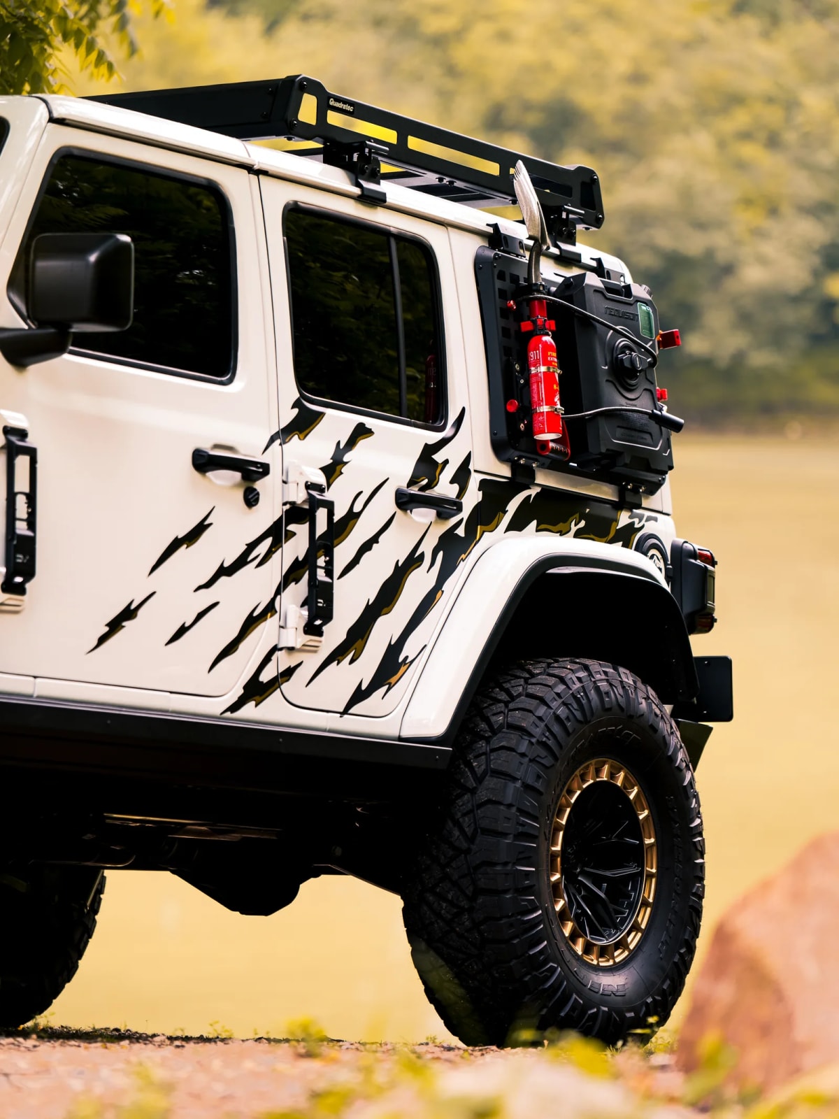 Jeep Wrangler 392 custom build by Ernie's Custom Shop, photo 45 of 52
