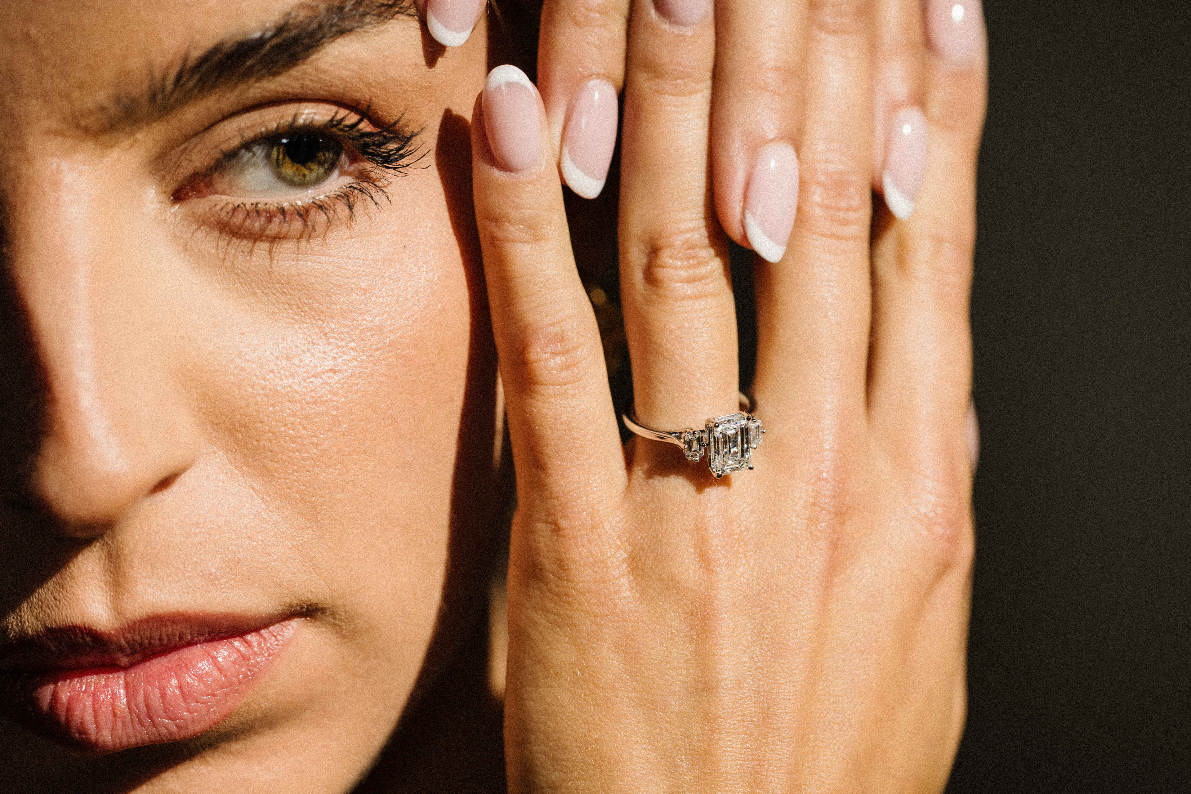 Kiara (White Gold) worn on the hand