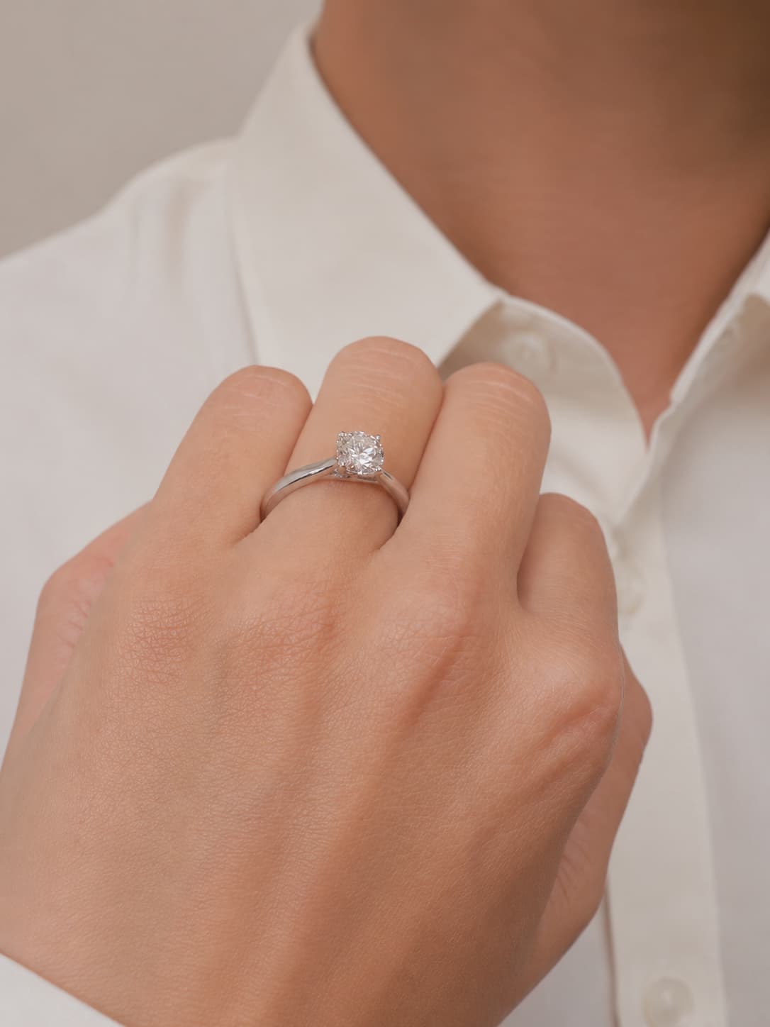 Era (White Gold) worn on the hand