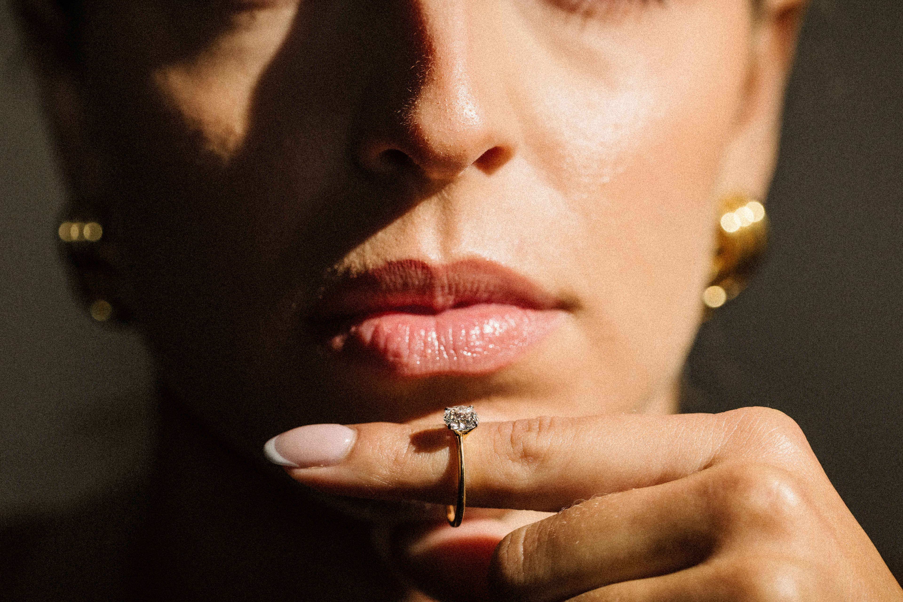 Maya ring, detail view