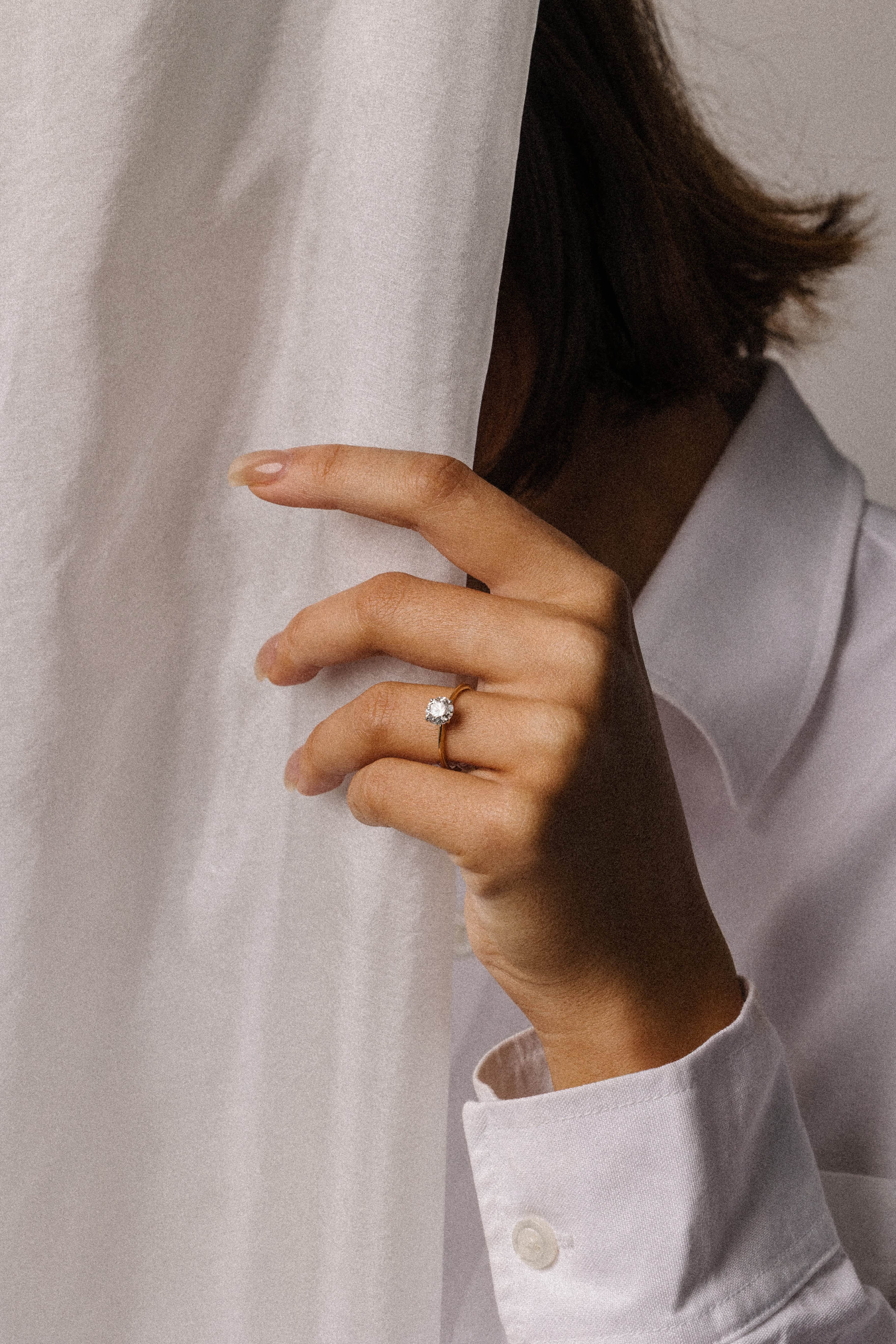 Isla ring, detail view