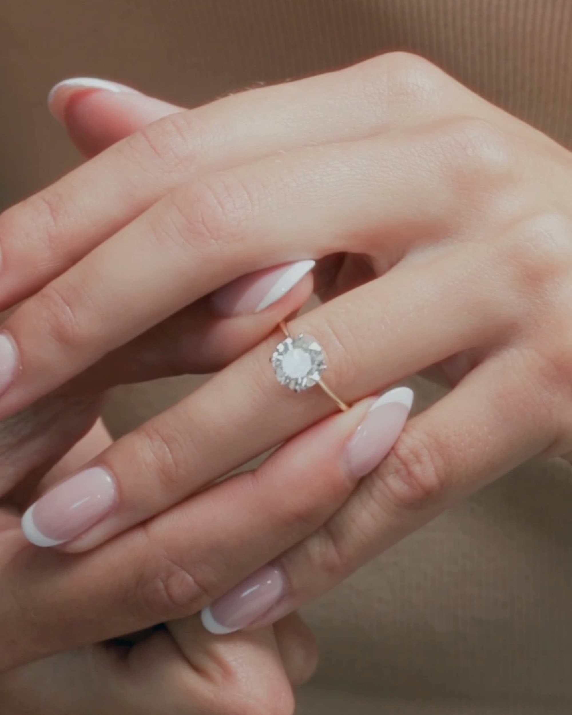 Ava ring, side view