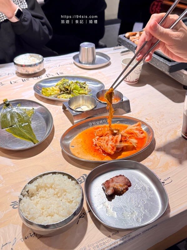 河南豬肉家-HANAM PIG-韓式烤肉-SEOUL-弘大站-首爾-韓國-韓劇取景-弘大美食-弘大烤肉推薦-韓式泡菜-自由行-首爾自助旅行-首爾烤肉餐廳