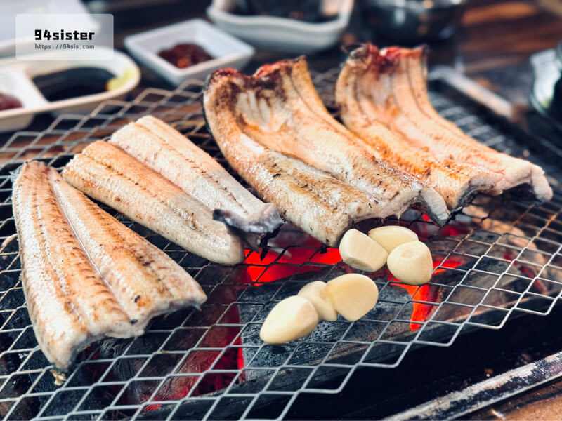弘大風川鰻魚-弘大-炭烤鰻魚-首爾美食-自由行-韓國旅遊-弘大美食-首爾鰻魚餐廳-自助旅行-弘大燒烤-SEOUL-風川鰻魚-首爾炭烤鰻魚-韓國美食推薦
