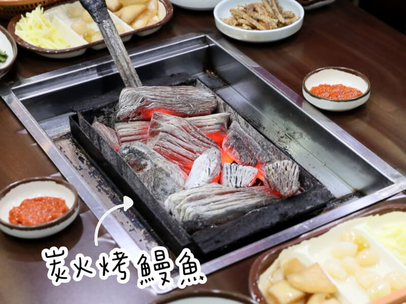 弘大風川鰻魚-弘大-炭烤鰻魚-首爾美食-自由行-韓國旅遊-弘大美食-首爾鰻魚餐廳-自助旅行-弘大燒烤-SEOUL-風川鰻魚-首爾炭烤鰻魚-韓國美食推薦
