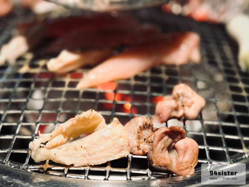 松雞屋-弘大-炭烤雞肉-首爾美食-自由行-韓國旅遊-弘大美食-首爾烤肉餐廳-自助旅行-弘大烤肉-SEOUL-songgyeok-弘大松雞屋-首爾炭烤雞肉-韓國美食推薦