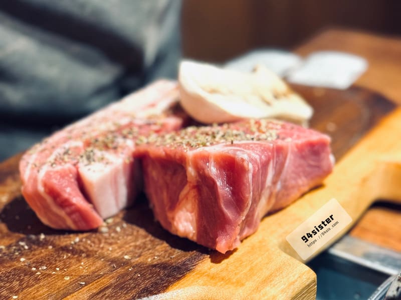豬肉名家-韓式烤肉-SEOUL-弘大站-首爾-韓國-餐廳-延南洞美食-豬頸肉-豬五花-韓式泡菜-韓國旅行-自由行-首爾自助旅行-弘大烤肉-蒸蛋-弘大美食