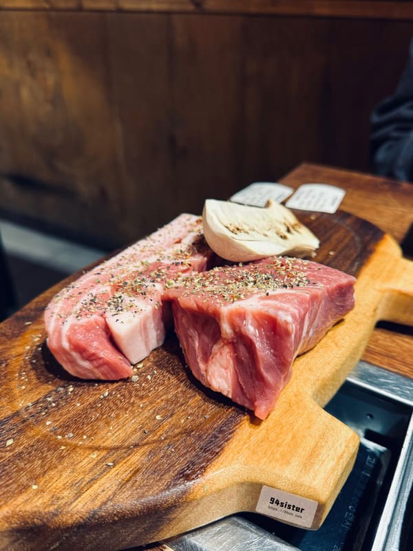 豬名家-韓式烤肉-SEOUL-弘大站-首爾-韓國-餐廳-延南洞美食-豬頸肉-豬五花-韓式泡菜-韓國旅行-自由行-首爾自助旅行-弘大烤肉-蒸蛋-弘大美食