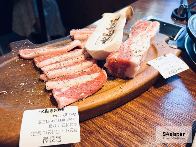 豬名家-韓式烤肉-SEOUL-弘大站-首爾-韓國-餐廳-延南洞美食-豬頸肉-豬五花-韓式泡菜-韓國旅行-自由行-首爾自助旅行-弘大烤肉-蒸蛋-弘大美食