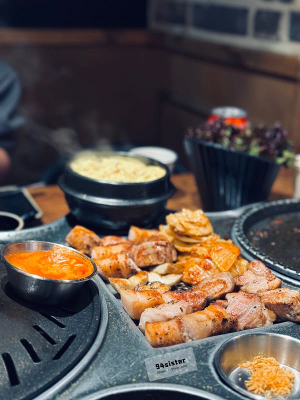 豬名家-韓式烤肉-SEOUL-弘大站-首爾-韓國-餐廳-延南洞美食-豬頸肉-豬五花-韓式泡菜-韓國旅行-自由行-首爾自助旅行-弘大烤肉-蒸蛋-弘大美食