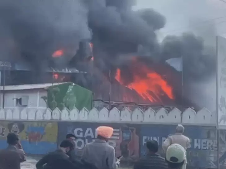 उदयपुर के गेम जोन में लगी भीषण आग,25 लाख से ज्यादा का नुकसान