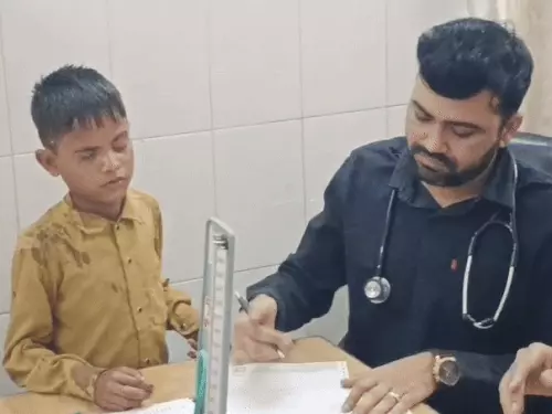 9 वर्षीय छात्र की आंखों में गिरा फेवीक्विक