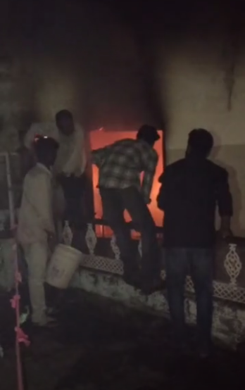  शोर्ट सर्किट से मकान में लगी भीषण आग