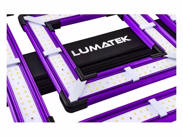Lumatek Lumatek ATS 200W Pro LED Grow Light Lumatek Lumatek ATS 200W Pro LED Grow Light