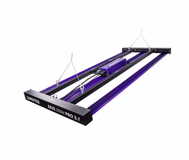 LED kweeklamp 300 watt met 3.1 µmol/J efficiëntie voor belichting van 60x120 cm LED kweeklamp 300 watt met 3.1 µmol/J efficiëntie voor belichting van 60x120 cm