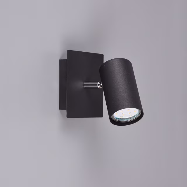 Vierkante mat zwarte LED wandlamp van aluminium met GU10 fitting en maximaal 25W vermogen Vierkante mat zwarte LED wandlamp van aluminium met GU10 fitting en maximaal 25W vermogen