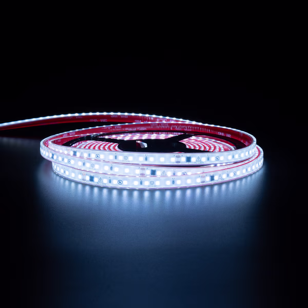 Velvalux Dimbare LED Strip 5m - Helder Koud Wit 6000K, Waterdicht Velvalux Dimbare LED Strip 5m - Helder Koud Wit 6000K, Waterdicht