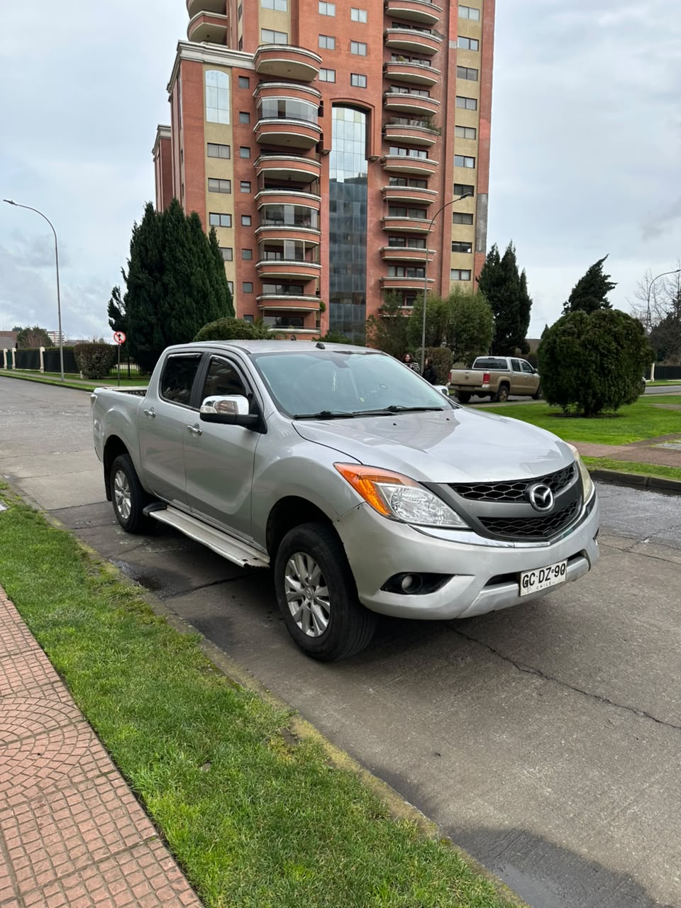 MAZDA BT50 2.2 - Imagen 1