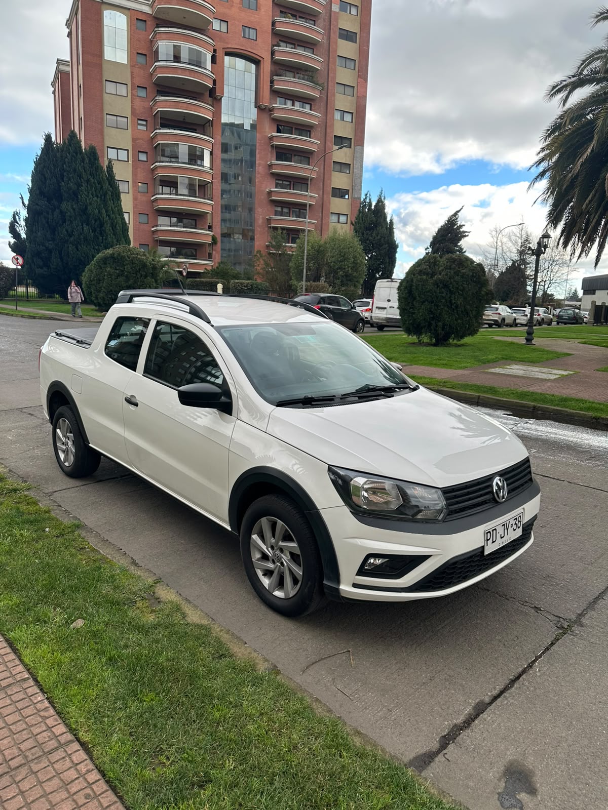 VOLKSWAGEN SAVEIRO 1.6 - Imagen 2