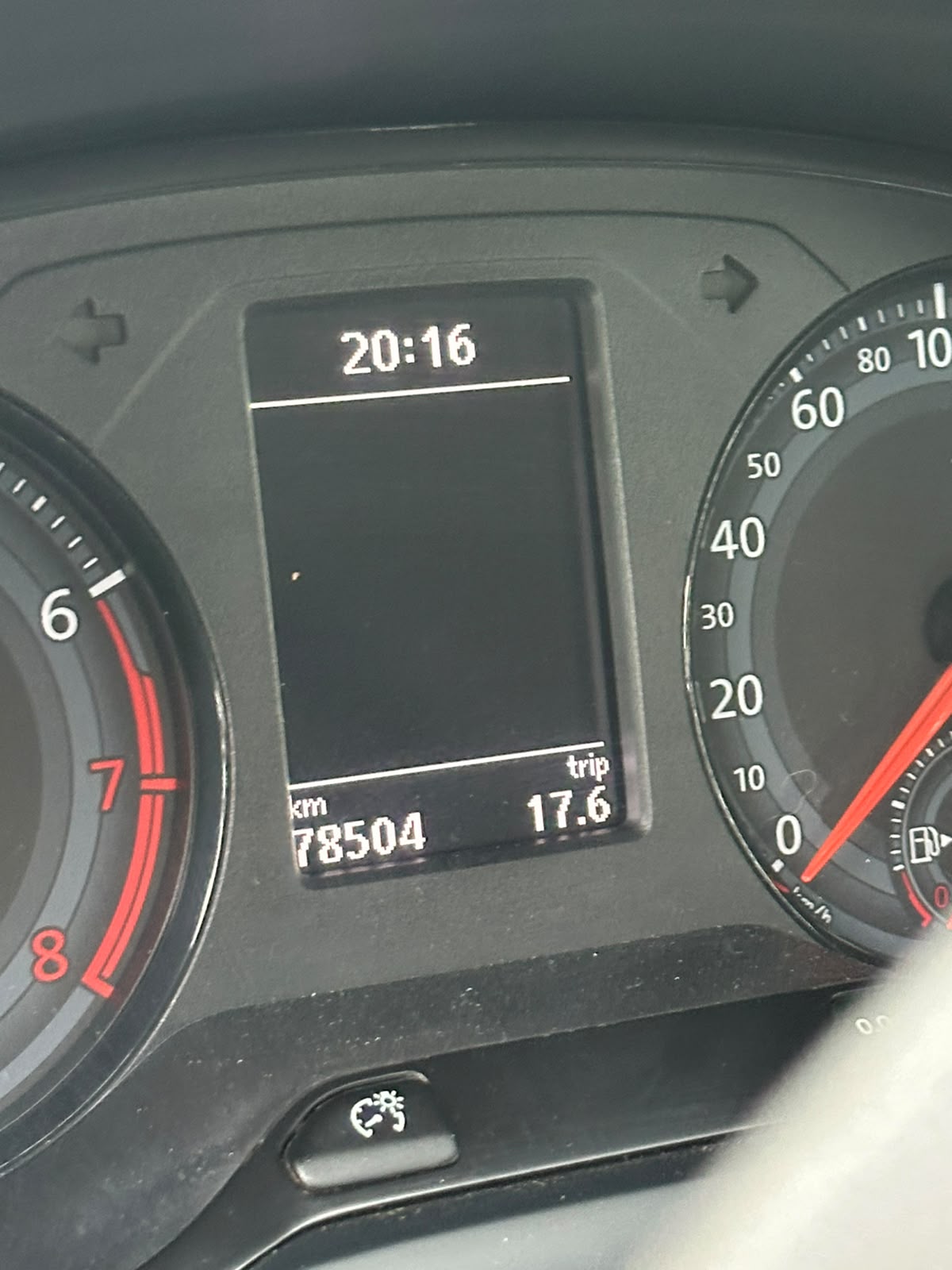 VOLKSWAGEN SAVEIRO 1.6 - Imagen 9