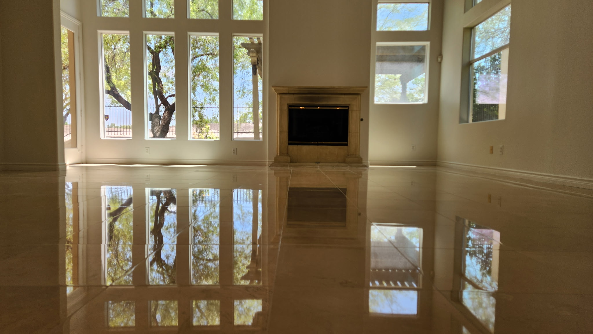 Mirror-Finish Marble – Luxury Home