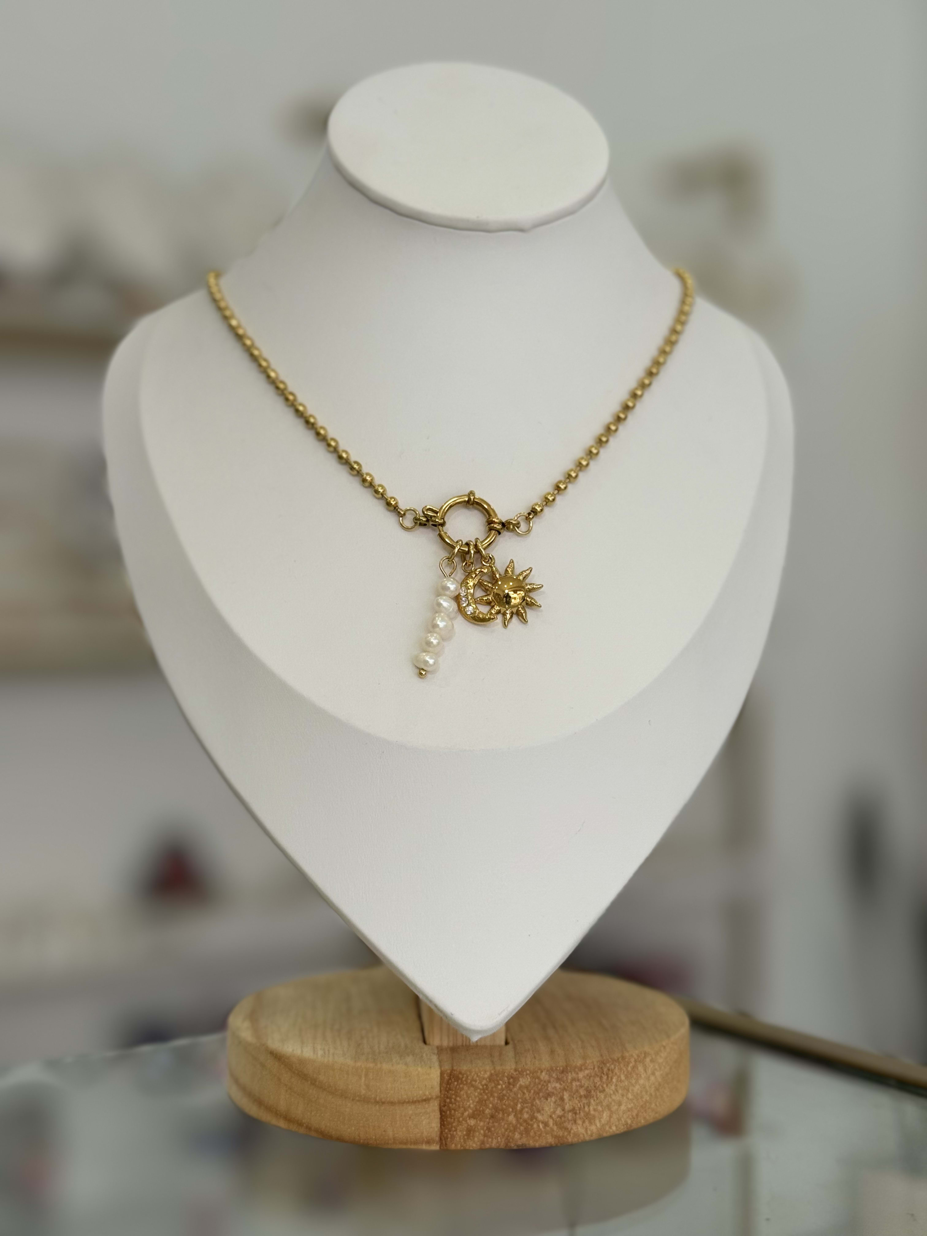 Collar Dije Sol Luna Perlas Celestial Chapa Oro 14K Acero Inoxidable Mujer