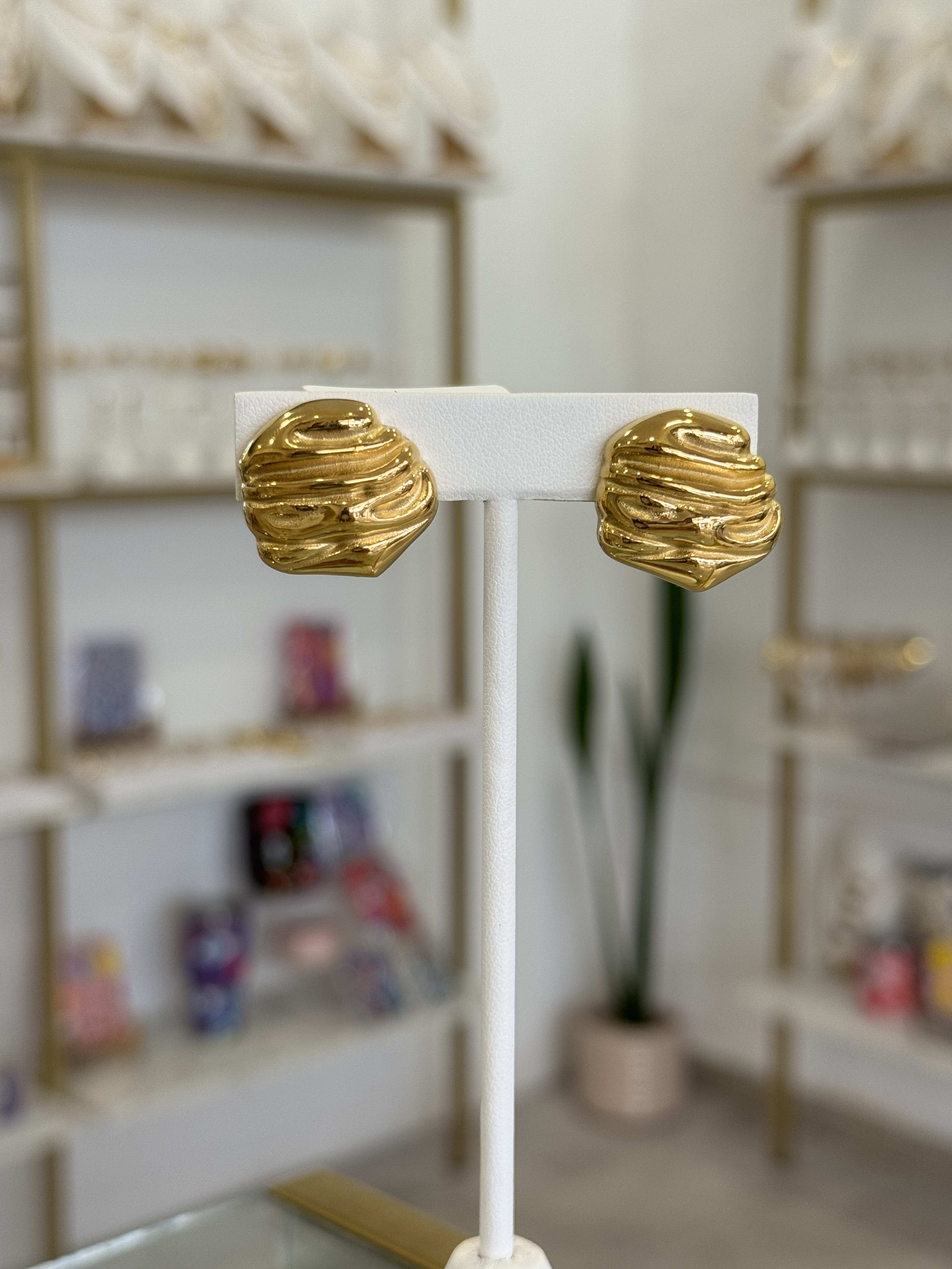 Aretes chunky midi con textura, Baño de oro 18k