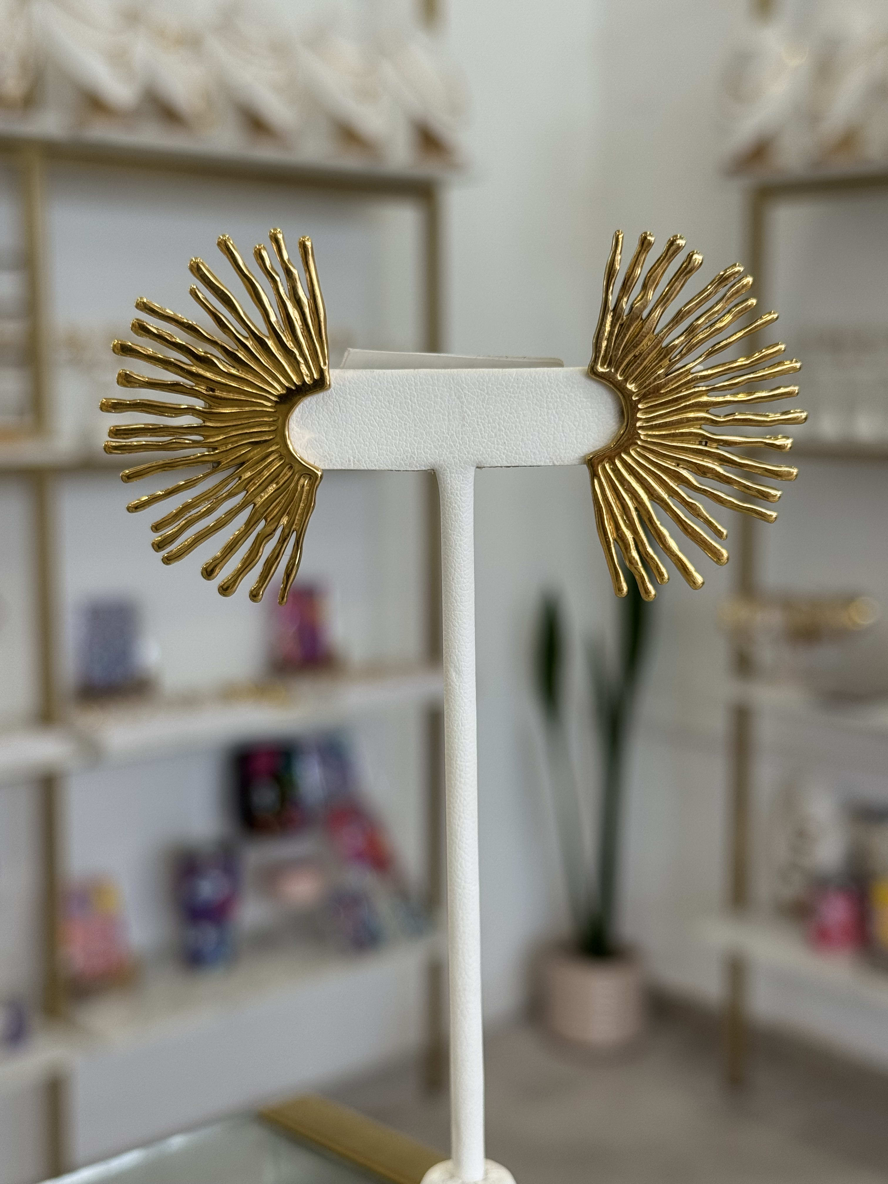Aretes Sol Radiante Dorados Aesthetic Acero Inoxidable - Mundo Chic Joyería Trendy