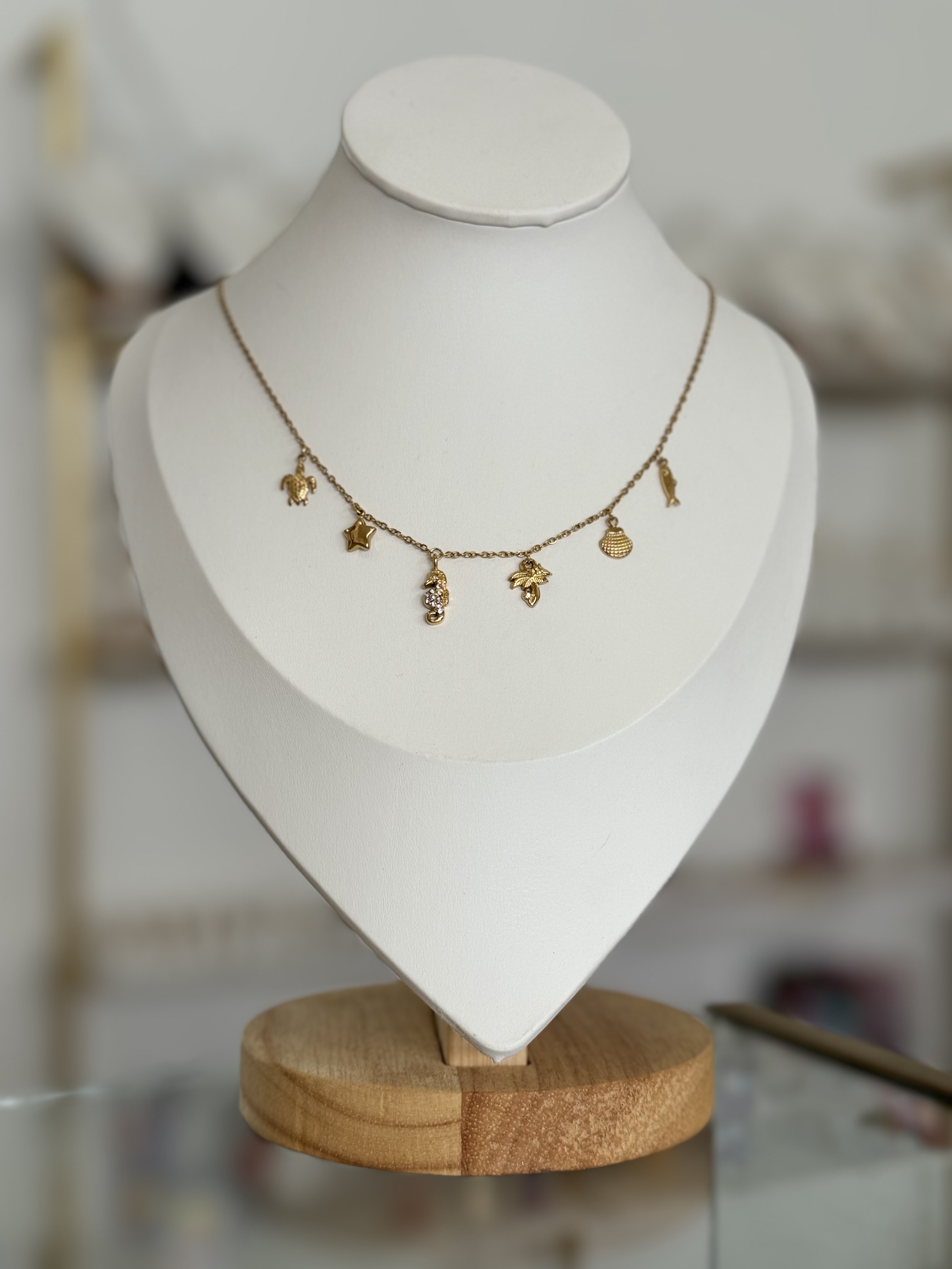 Collar dorado dijes mini de mar