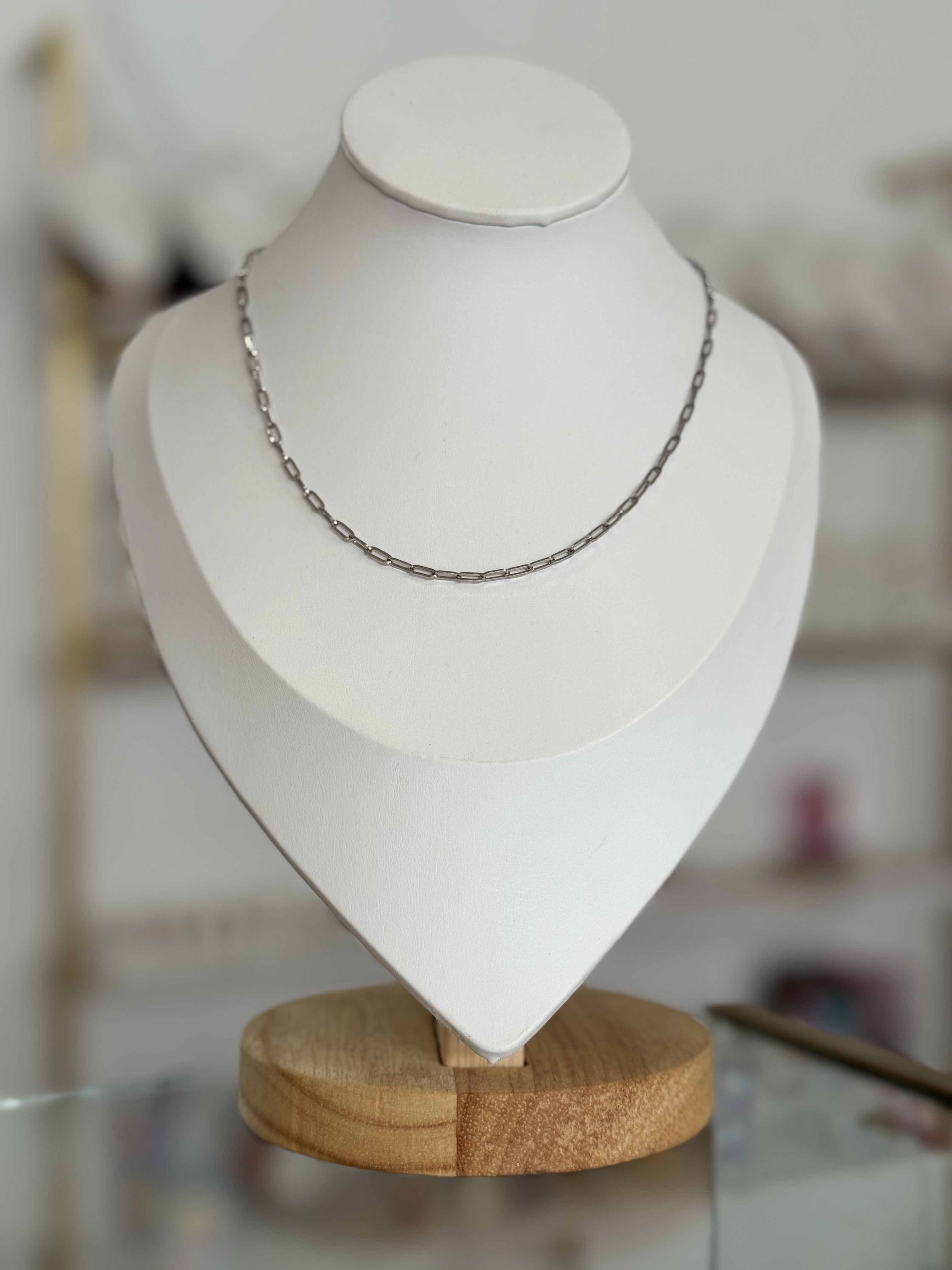 Collar plateado eslabones chicos
