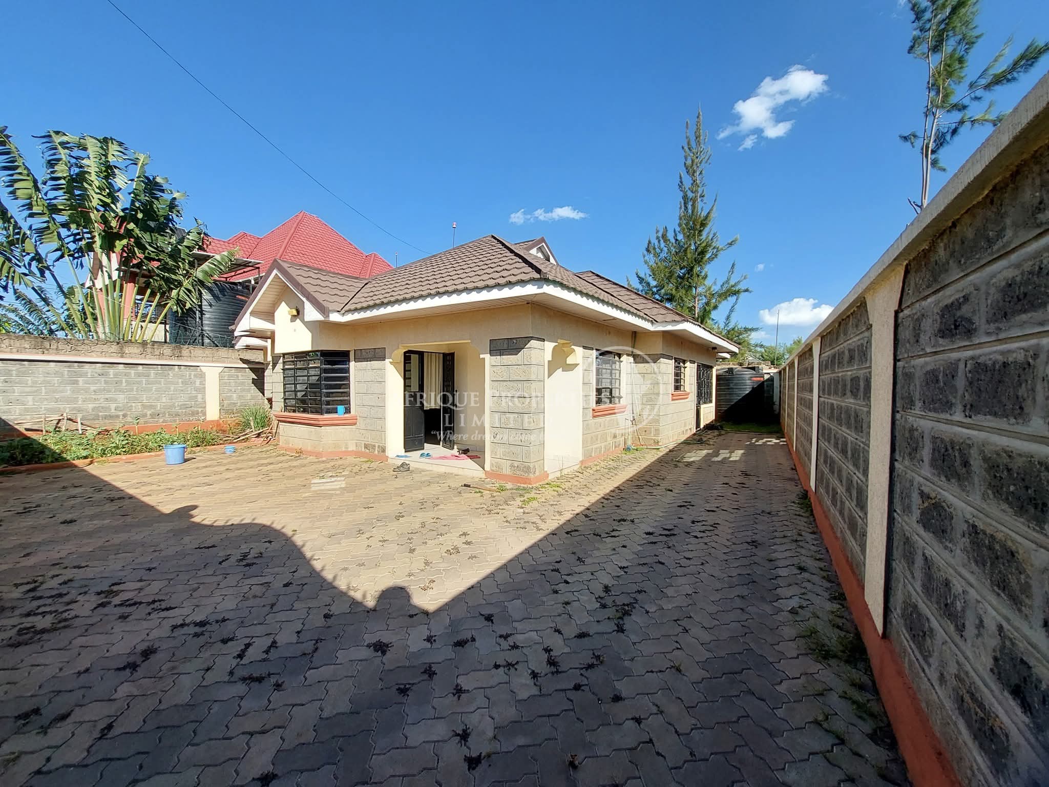 Spacious 3-Bedroom Bungalow with SQ for Sale on Ruiru Bypass