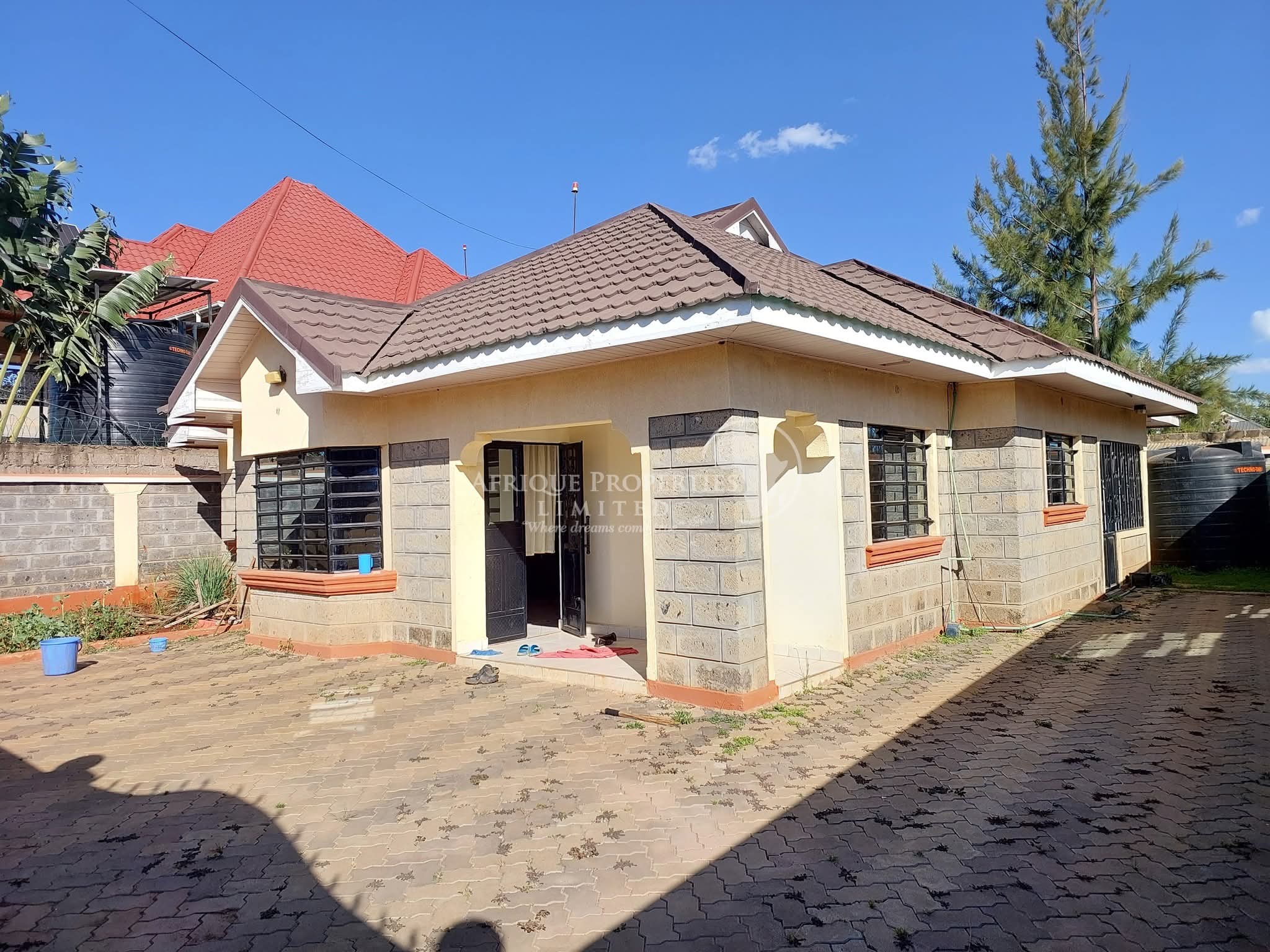 Spacious 3-Bedroom Bungalow with SQ for Sale on Ruiru Bypass