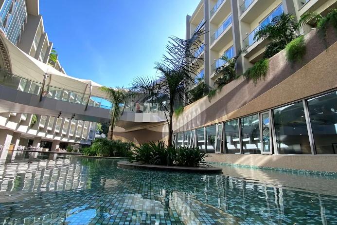 Swimming pool