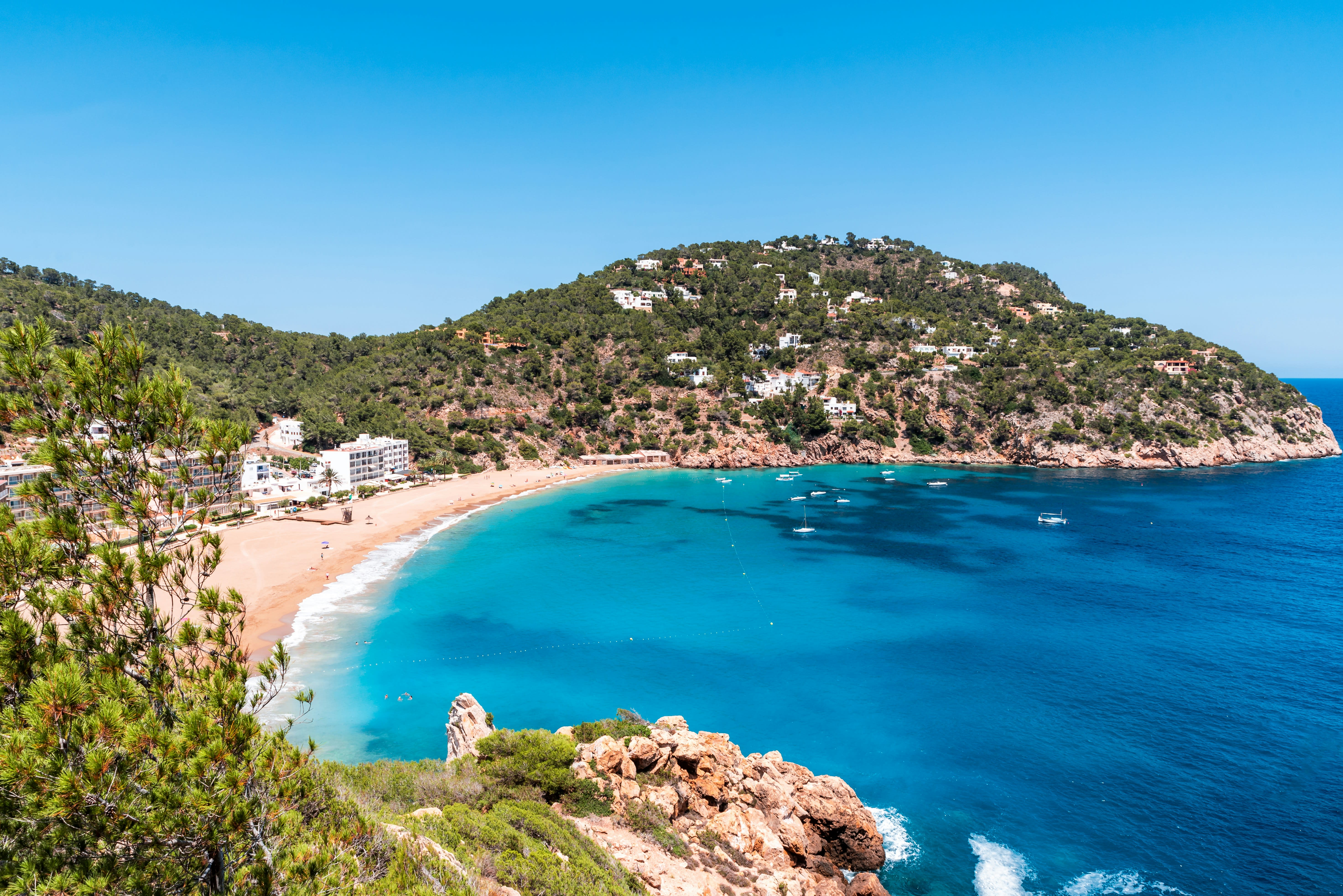Mallorca vs Ibiza — która wyspa lepsza jako inwestycja?