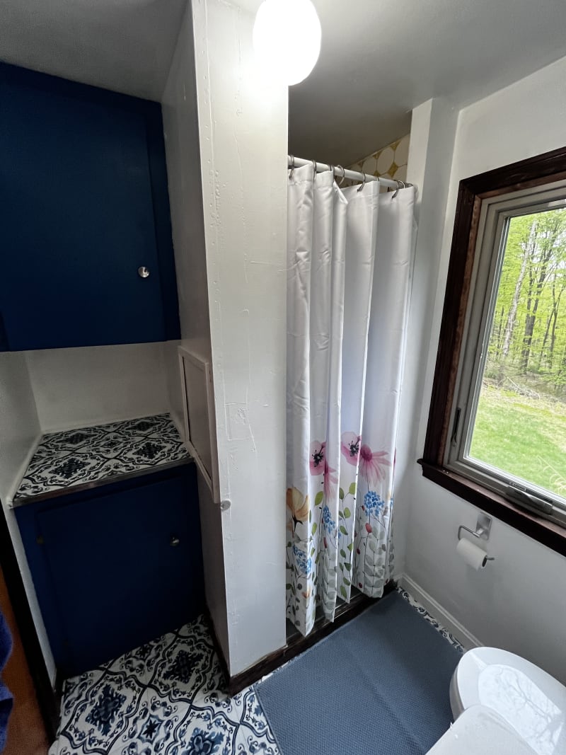 Upstairs bathroom, second angle