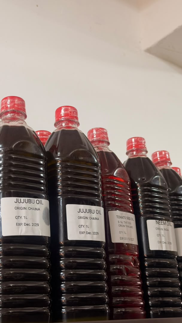 Naturally processed Neem and Tomato oil