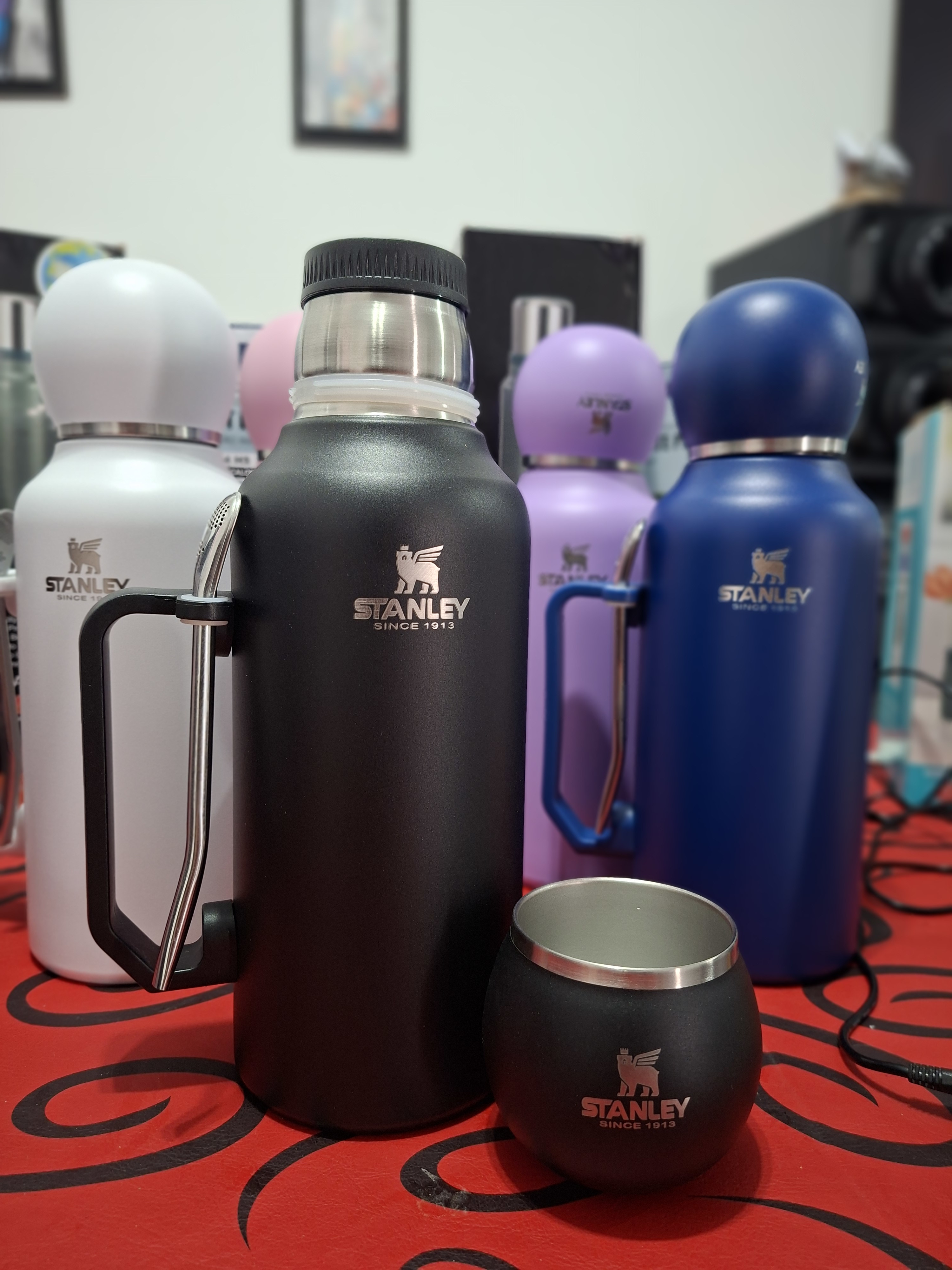 Termo con Bocha Negro - imagen 1