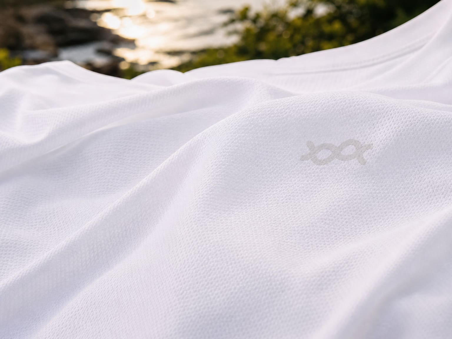 為什麼戶外活動需要兼具涼感與防曬的機能服飾?
