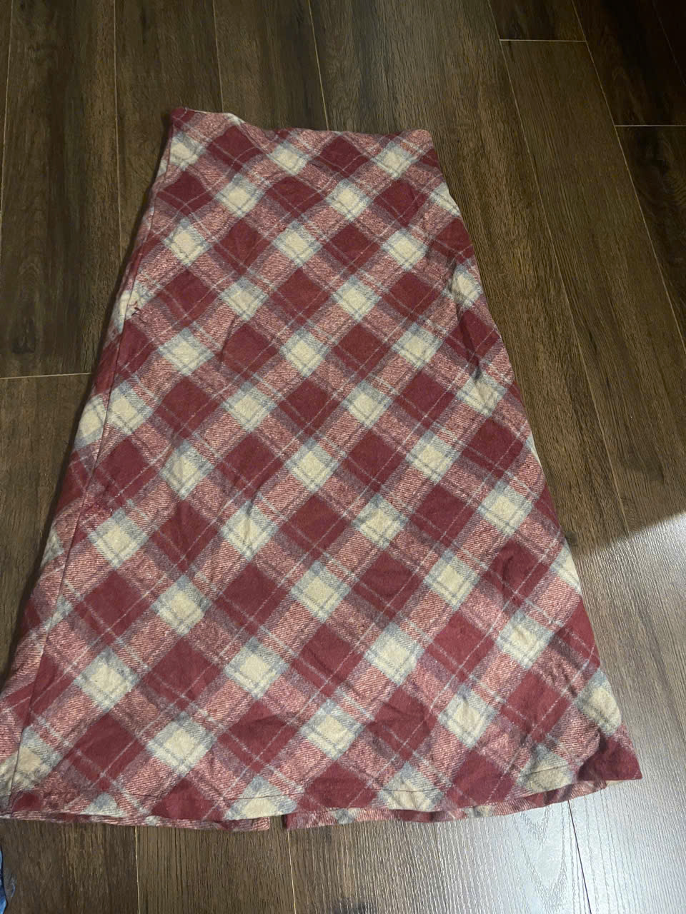 Váy Dài Chữ A Kẻ Caro Đỏ Nâu Vintage