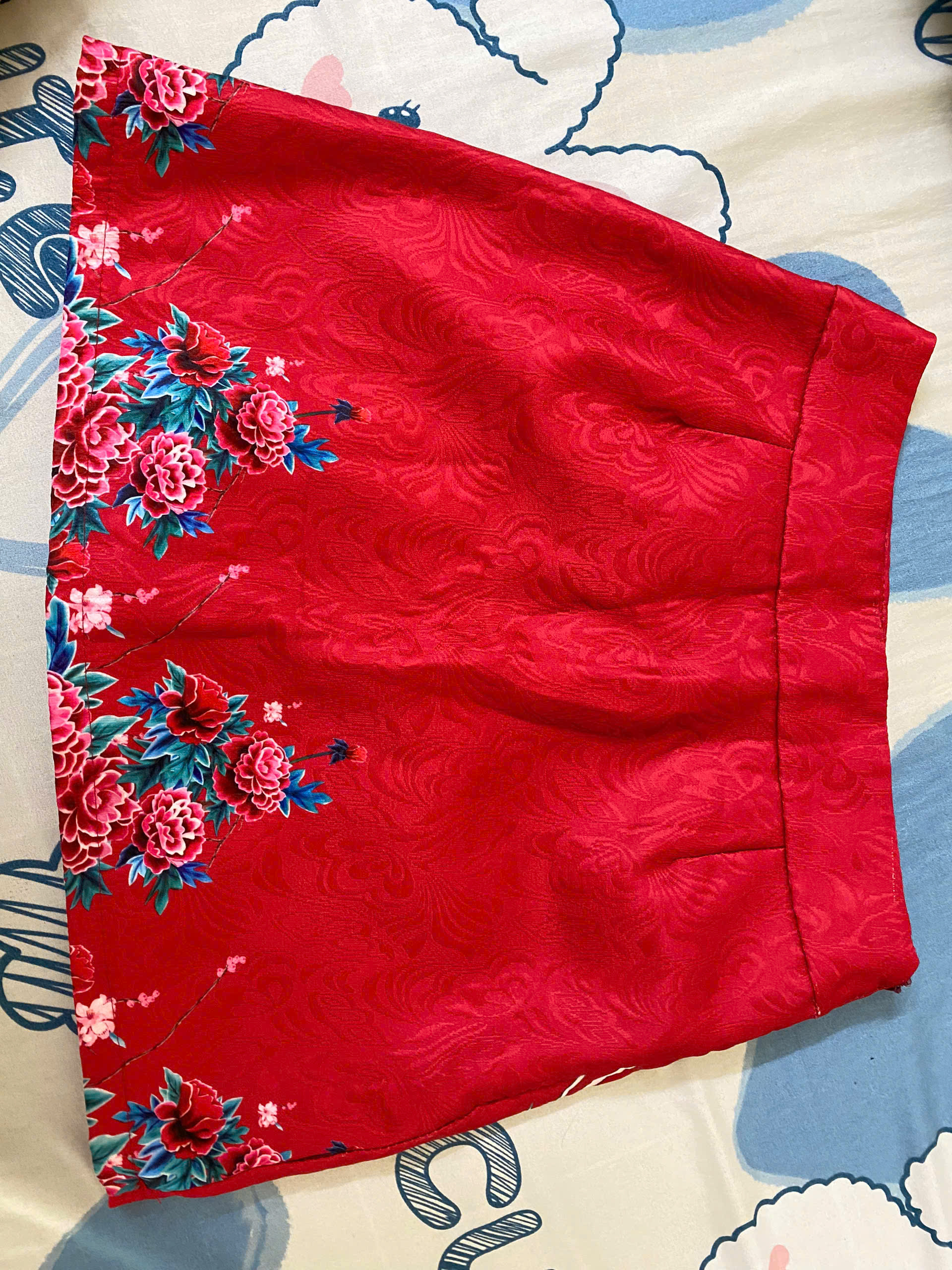 Váy đỏ cực cháy