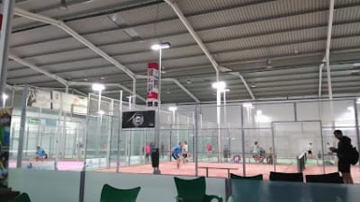 padel en cubierto – photo 1