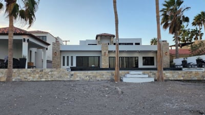 Spectacular Beachfront Hacienda in Loreto with pickleball court – photo 1